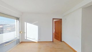 Piso en venta en San Fermín en Madrid