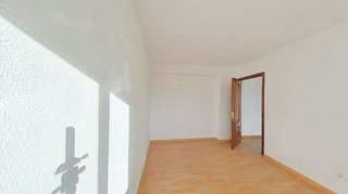 Piso en venta en San Fermín en Madrid