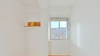 Piso en venta en San Fermín en Madrid