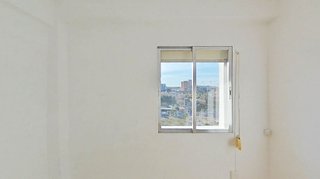 Piso en venta en San Fermín en Madrid