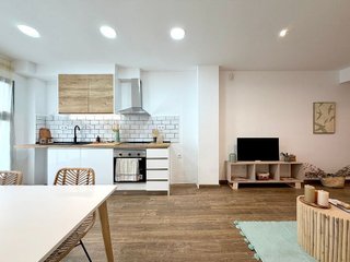 Piso en venta en Avda. de Abril. - 9 de octubre en Sagunto