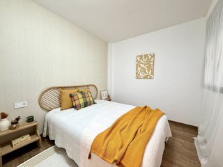 Piso en venta en Avda. de Abril. - 9 de octubre en Sagunto