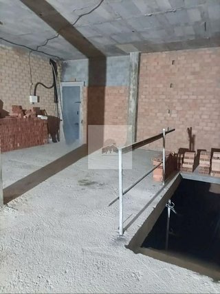 Local comercial en venta en Puerto - Plaza de Toros en Estepona