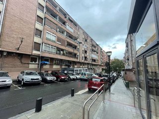 Local comercial en venta en Barrio de Uribarri en Bilbao