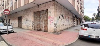 Local comercial en venta en Nueva Andalucía en Almería