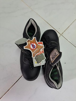 Zapatos de seguridad Panter piel Talla 42 y 38.