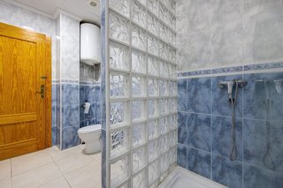 Local comercial en venta en Playa de los Locos en Torrevieja