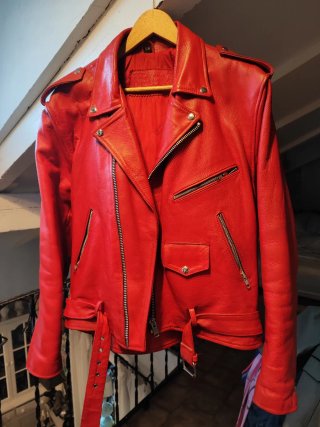 Chaqueta de cuero roja talla 56