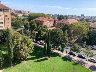 Piso en alquiler en Residencia en Logroño