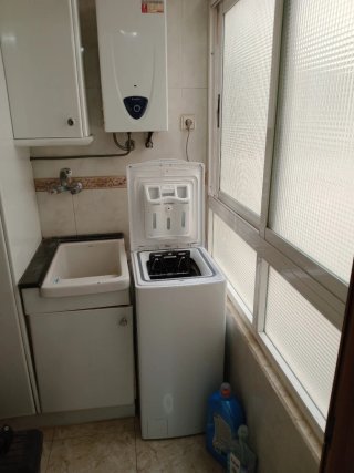 ALQUILO HABITACIÓN A CHICA ESTUDIANTE/TRABAJADORA