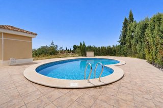 Chalet en venta en Novelda