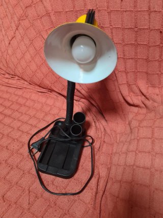 Lámpara de escritorio Fase negra y amarilla