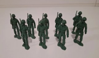 Conjunto 23 Soldados Plástico Montaplex