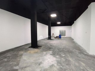Local comercial en venta en Novelda