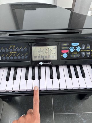 Piano de cola infantil negro