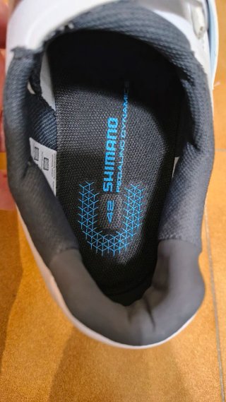 Zapatillas Ciclismo carretera. 42.  Shimano RC3 Bl
