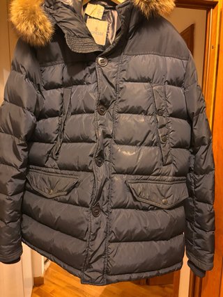 Piumino Moncler Nero con Cappuccio Pelliccia /N5