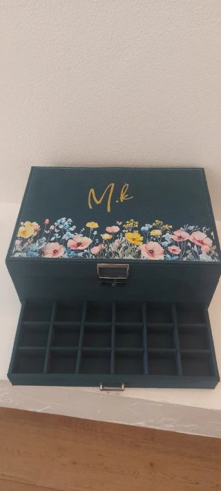 Portagioie in velluto con fiori e iniziali M.K.