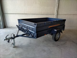 Remolque multiusos con rampas
