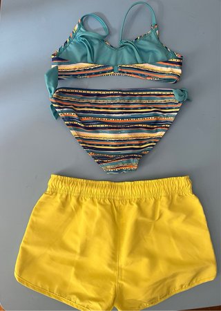 Conjunto Bikini y Shorts Amarillos niña 10/12 años