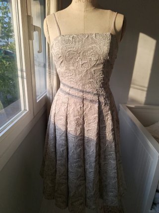 Vestido de fiesta plateado