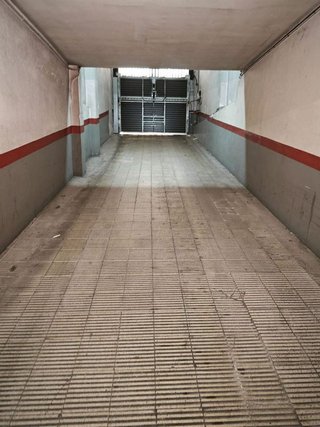 Garaje en alquiler en Eixample Nord – La Devesa en Girona