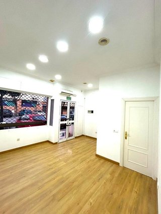 Local comercial en alquiler en Camas
