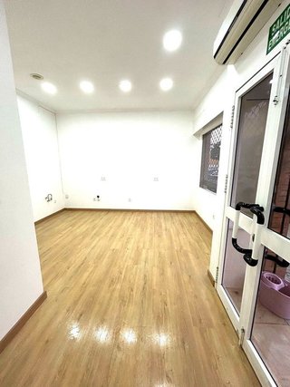 Local comercial en alquiler en Camas