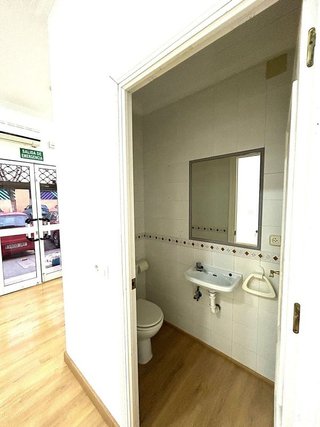 Local comercial en alquiler en Camas