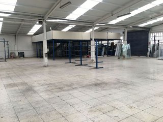 Nave industrial en alquiler en Peñacastillo - Nueva Montaña en Santander