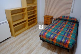 Piso en alquiler en Hospital - Parque sur en Albacete