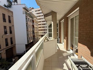 Piso en alquiler en Paseo Sagasta en Zaragoza