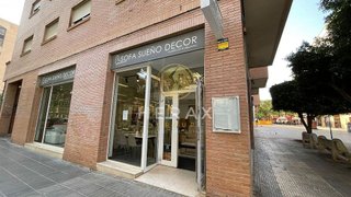 Local comercial en alquiler en Zona Avenida al Vedat en Torrent