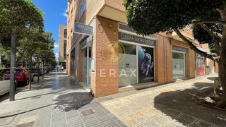 Local comercial en alquiler en Zona Avenida al Vedat en Torrent