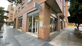 Local comercial en alquiler en Zona Avenida al Vedat en Torrent