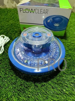 Bestway 58493 - Fuente Flotante Flowclear LED para