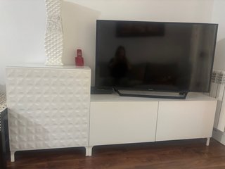 Mueble TV blanco sin desmontar