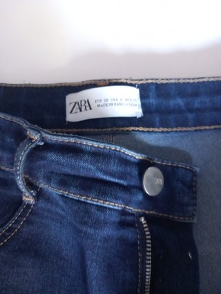 Pantalón vaquero azul Zara