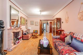 Piso en venta en La Villa - Bazuelo en Mieres