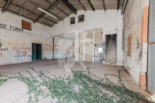 Nave industrial en venta en Centro en Chiva