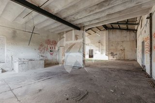 Nave industrial en venta en Centro en Chiva