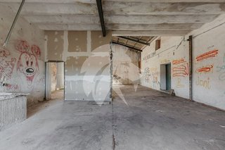 Nave industrial en venta en Centro en Chiva