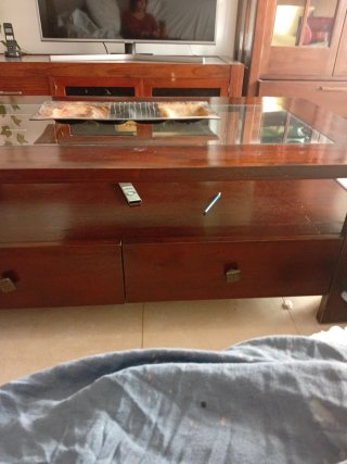 Mesa comedor madera extensible con cuatro sillas