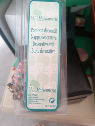Nappina fatta con perline colorate