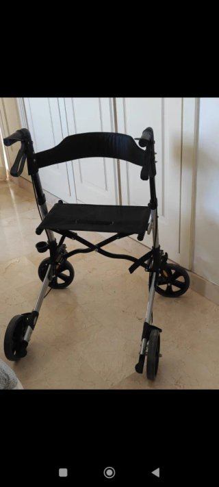 Andador Kesser plegable A ESTRENAR