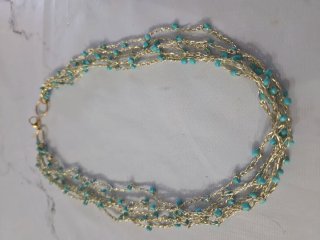 Collar hilo oro con turquesas