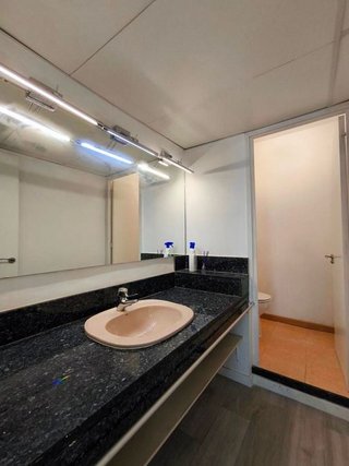 Oficina en alquiler en La Nova Esquerra de l'Eixample en Barcelona