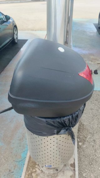 Baúl y Soporte Suzuki Burgman 200 Negro