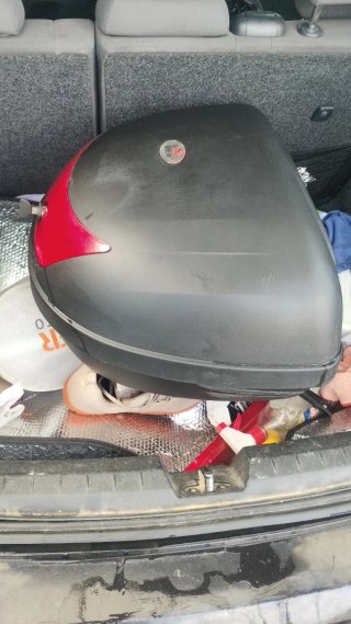Baúl y Soporte Suzuki Burgman 200 Negro