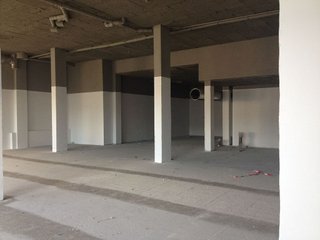 Local comercial en alquiler en San Pedro de Deusto-La Ribera en Bilbao